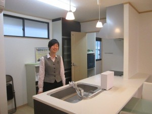 平屋の四日市展示場に見に来て下さい。