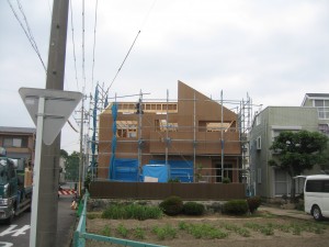 ツーバイフォー住宅の建方に行ってきました。