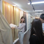 内装クロス、カーテンの色決めをしました。