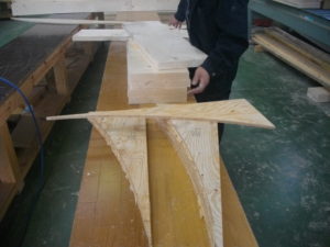 2×4壁パネル（アーチ型壁）